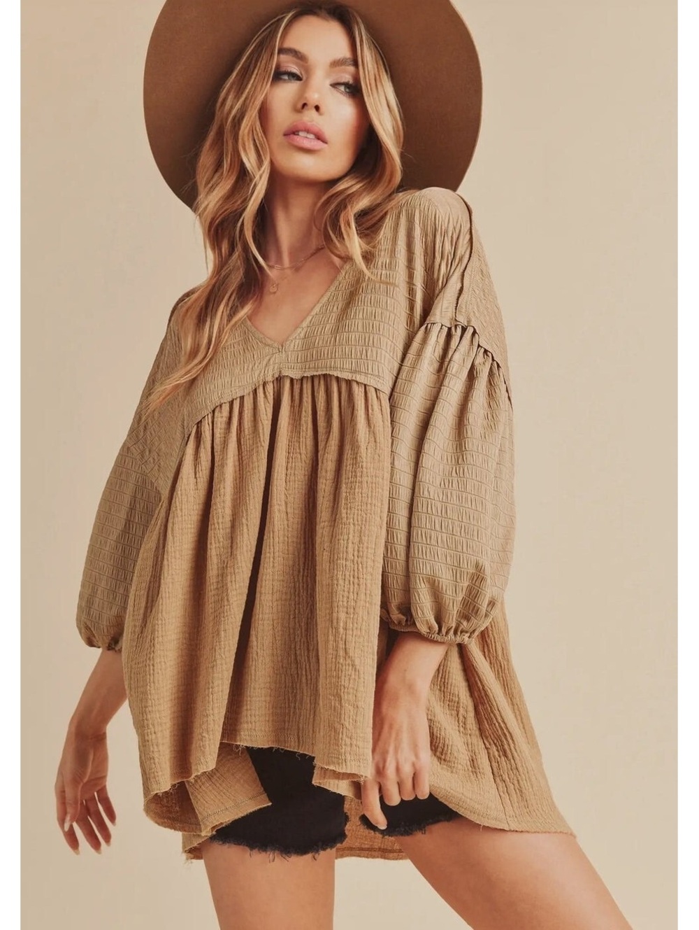 Aemi+Co Ribbed Gauzy High-Low Frayed Hem V Neck Blouse Size Medium